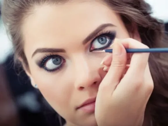 10 trucos de maquillaje para lograr unos ojos más grandes